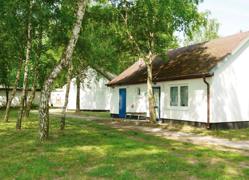 Djh Jugendherberge Щралзунд Екстериор снимка