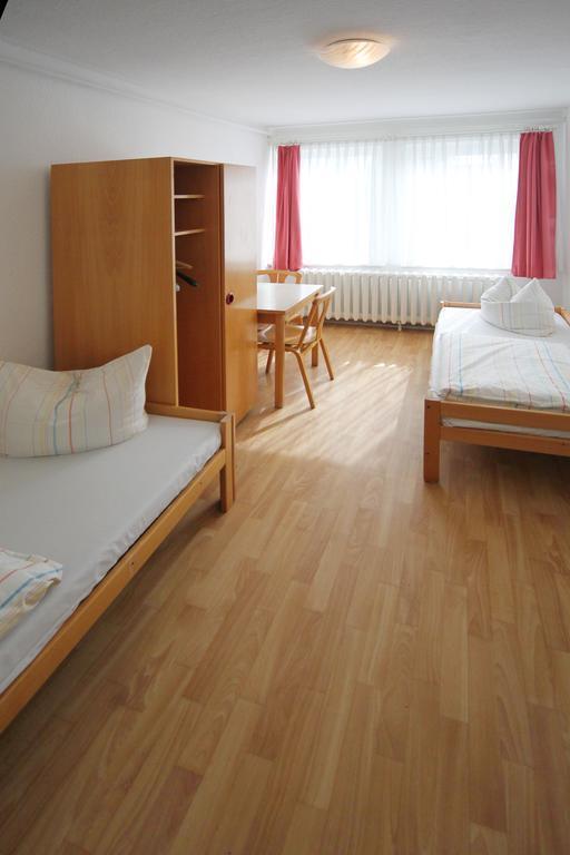 Djh Jugendherberge Щралзунд Екстериор снимка